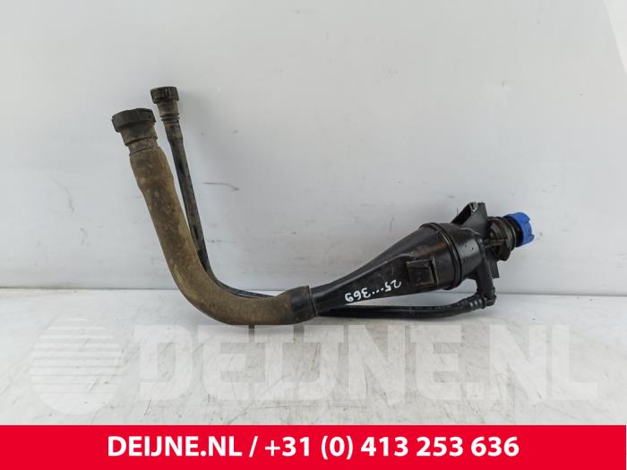 Toyota Pro-Ace Füllrohr adbluetank O272926