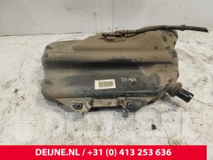 Gebruikte Ureumreservoir Mercedes Vito Tourer (447.7) 1.6 109 CDI 16V Prijs € 157,30 Inclusief btw aangeboden door van Deijne Onderdelen Uden B.V.