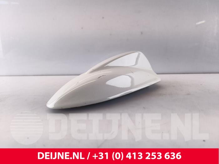 Gebruikte Antenne Volvo V40 Cross Country (MZ) 2.0 D2 16V Prijs € 25,00 Margeregeling aangeboden door van Deijne Onderdelen Uden B.V.