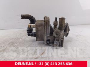 Gebruikte Oliefilterhuis Peugeot Expert (V1/VA/VB/VE/VF/VT/VY) 2.0 Blue HDi 120 16V Prijs € 78,65 Inclusief btw aangeboden door van Deijne Onderdelen Uden B.V.