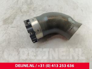 Renault Trafic Intercooler hose O273047 photo 2