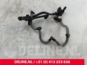 Gebruikte Brandstof retourleiding Renault Trafic (1FL/2FL/3FL/4FL) 1.6 dCi 120 Twin Turbo Prijs € 36,30 Inclusief btw aangeboden door van Deijne Onderdelen Uden B.V.