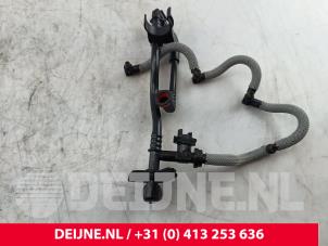 Renault Trafic Brandstof retourleiding O273049 foto 3