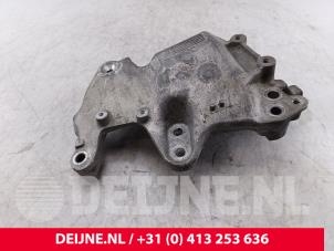 Renault Trafic Engine mount O273056 photo 3