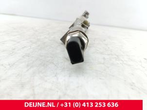 Mercedes Sprinter Einspritzdüse (Einspritzer) O273089 foto 3