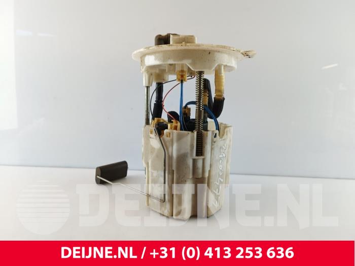 Gebruikte Brandstofpomp Elektrisch Volvo V40 Cross Country (MZ) 2.0 D2 16V Prijs € 55,00 Margeregeling aangeboden door van Deijne Onderdelen Uden B.V.