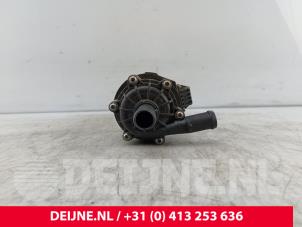 Polestar 2 Extra waterpomp O273232 foto 3