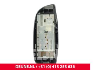 Nissan NV200 Elektrisch Raam Schakelaar O273278 foto 3