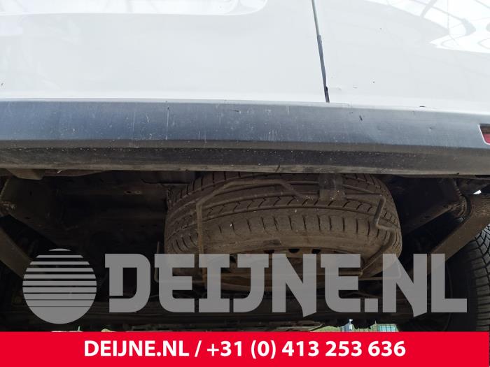 Nissan NV200 Ophangmechaniek reservewiel O273301