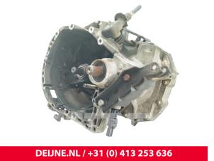 Renault Kangoo Gearbox O273311 photo 2