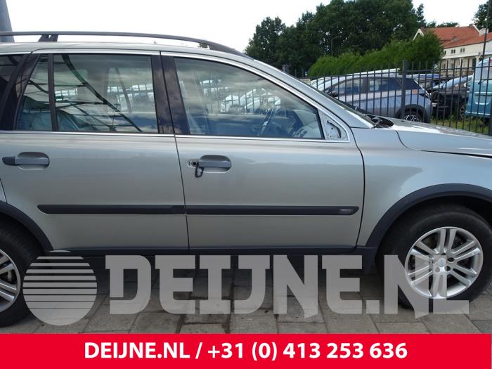 Volvo XC90 Front door 4-door, right O273410