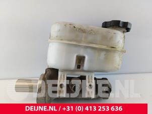 Tesla Model S Master cylinder O273455 photo 2