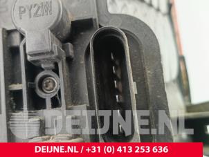 Volkswagen Caddy Taillight, right O273476 photo 3