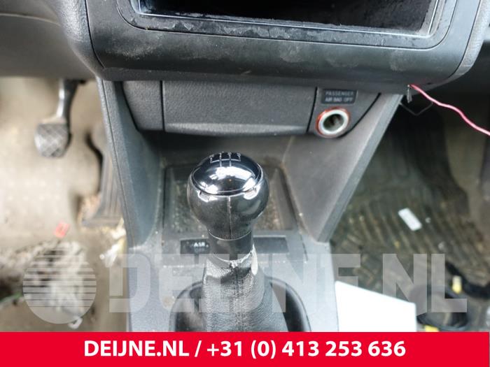 Gebruikte Versnellingspook Volkswagen Caddy III (2KA,2KH,2CA,2CH) 1.9 TDI Prijs € 60,50 Inclusief btw aangeboden door van Deijne Onderdelen Uden B.V.