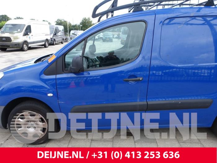 Peugeot Partner Door 2-door, left O273586