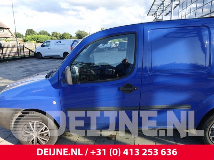 Fiat Doblo Tür 2-türig links O273772