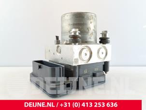 Peugeot Partner ABS pump O273826 photo 3