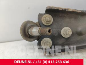 Peugeot Partner Draagarm onder rechts-voor O273842 foto 3