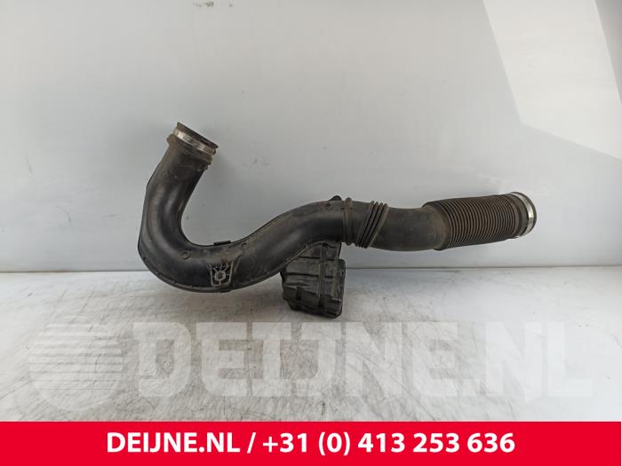 Renault Trafic Air intake hose O273903