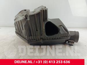 Gebruikte Luchtfilterhuis Volvo V60 I (FW/GW) 2.4 D6 20V Plug-in Hybrid AWD Prijs € 45,00 Margeregeling aangeboden door van Deijne Onderdelen Uden B.V.