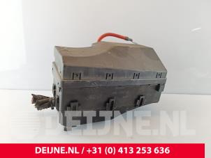 Volvo V40 Fuse box O273910 photo 2