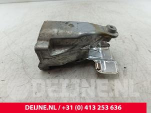 Mercedes Sprinter Motorlager O274004 foto 2