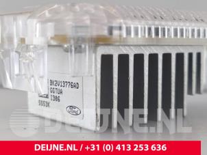 Ford Transit Custom Binnenverlichting achter O274067 foto 3