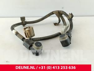 Gebruikte PDC Sensor Set Opel Movano 2.3 CDTi 16V FWD Prijs € 54,45 Inclusief btw aangeboden door van Deijne Onderdelen Uden B.V.