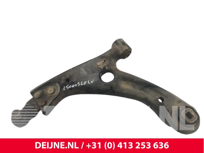 Volvo XC40 Front lower wishbone, left O274114