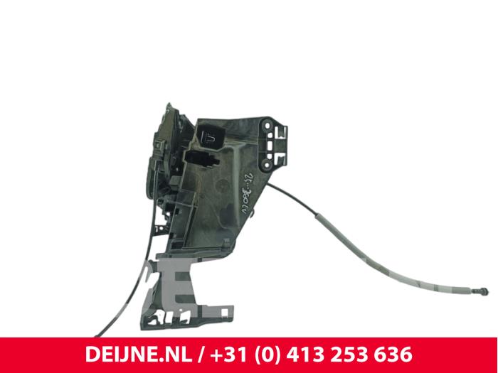 Volvo XC40 Door lock mechanism 4-door, front left O274151