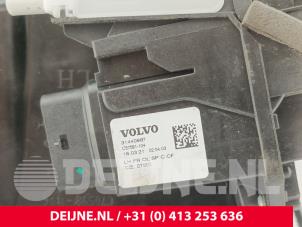 Volvo XC40 Door lock mechanism 4-door, front left O274151 photo 3