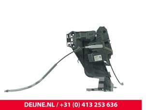 Volvo XC40 Door lock mechanism 4-door, front left O274151 photo 2