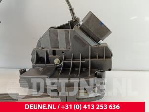 Ford Transit Courier Deurslot Mechaniek 2Deurs rechts O274246 foto 2