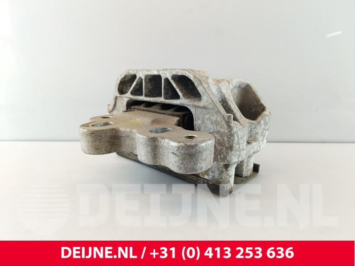 Gebruikte Motorrubber Ford Transit 2.0 TDCi 16V Eco Blue 130 Prijs € 48,40 Inclusief btw aangeboden door van Deijne Onderdelen Uden B.V.