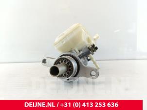 Volvo V40 Hoofdremcilinder O274350 foto 3