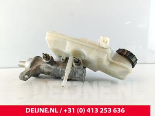 Volvo V40 Hoofdremcilinder O274350 foto 2