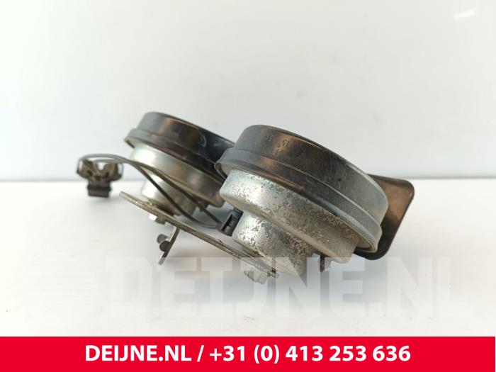 Claxon van een Volvo XC90 I 2.9 T6 24V 2004