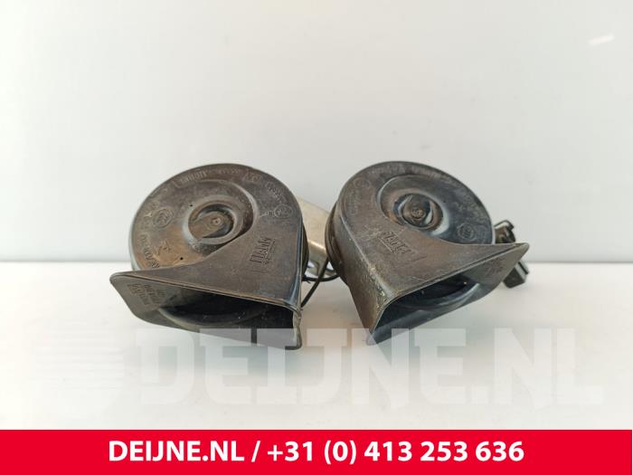 Claxon van een Volvo XC90 I 2.9 T6 24V 2004