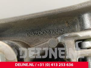 Peugeot Expert Scharnier Tür rechts hinten O274384 foto 3