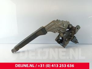 Gebruikte Handremhendel Ford Transit Custom 2.0 TDCi 16V Eco Blue 170 Prijs € 30,25 Inclusief btw aangeboden door van Deijne Onderdelen Uden B.V.