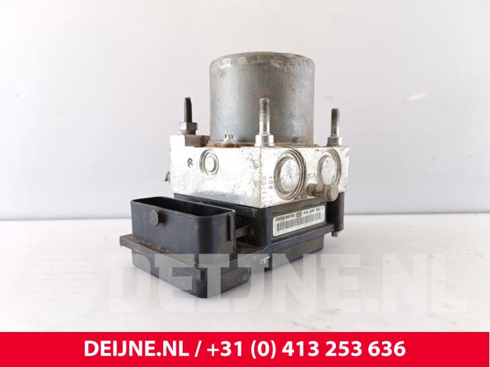 Gebruikte ABS Pomp Peugeot Partner (GC/GF/GG/GJ/GK) 1.6 HDI 75 16V Prijs € 272,25 Inclusief btw aangeboden door van Deijne Onderdelen Uden B.V.