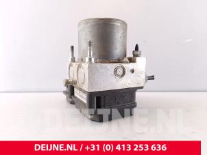 Peugeot Partner ABS Pomp O274622 foto 3