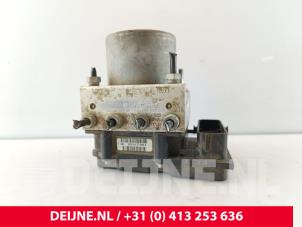 Peugeot Partner ABS Pomp O274622 foto 2