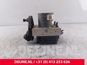 Gebruikte ABS Pomp Mercedes Vito (447.6) eVito Prijs € 235,95 Inclusief btw aangeboden door van Deijne Onderdelen Uden B.V.