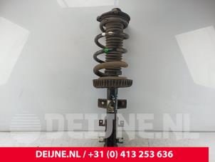 Gebruikte Mac Phersonpoot links-voor Mercedes Vito (447.6) eVito Prijs € 145,20 Inclusief btw aangeboden door van Deijne Onderdelen Uden B.V.