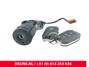 Citroen Jumpy Ignition lock + key O274751 photo 2