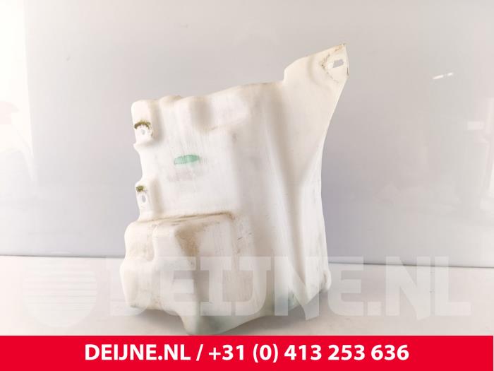 Lynk & Co 01 Ruitensproeiertank voor O274793