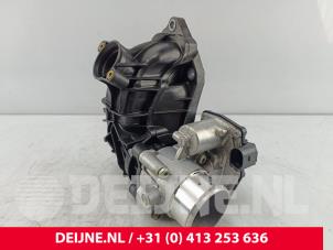 Gebruikte Spruitstuk Inlaat Ford Transit Custom 2.0 TDCi 16V Eco Blue 105 Prijs € 72,60 Inclusief btw aangeboden door van Deijne Onderdelen Uden B.V.