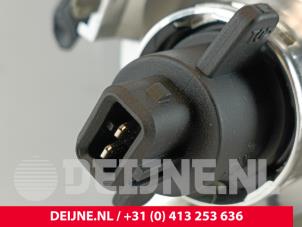 Volvo V70 Nebelscheinwerfer links vorne O275081 foto 3