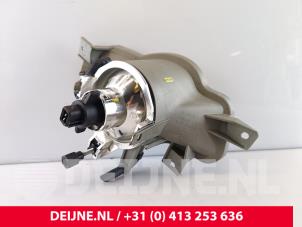 Volvo V70 Nebelscheinwerfer links vorne O275081 foto 2